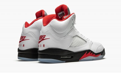 JORDAN AIR JORDAN 5 RETRO Fire Red Silver Tongue 2020