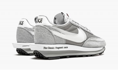 NIKE LDWAFFLE Fragment x Sacai - Grey