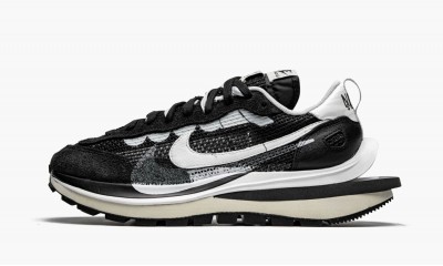 NIKE VAPORWAFFLE Sacai - Black White