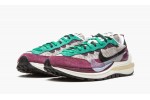 NIKE  VAPORWAFFLE Sacai - Villain Red / Neptune Green