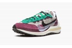 NIKE  VAPORWAFFLE Sacai - Villain Red / Neptune Green