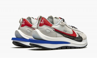 NIKE VAPORWAFFLE Sacai - Sport Fuchsia