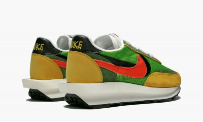 NIKE LDWAFFLE Sacai - Green Gusto
