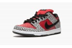 NIKE SB DUNK LOW PREMIUM Supreme - Red Cement