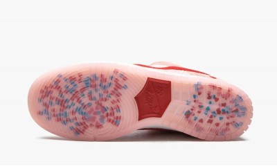 NIKE SB DUNK LOW StrangeLove - Special Box