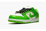 NIKE SB DUNK LOW Supreme - Stars - Mean Green