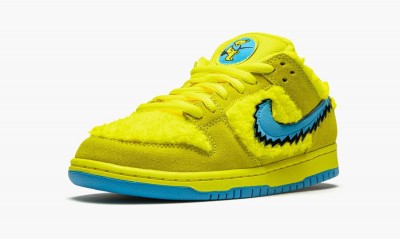NIKE SB DUNK LOW Grateful Dead - Yellow Bear