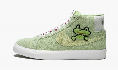 NIKE SB ZOOM BLAZER MID QS Frog Skateboards