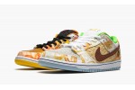 NIKE SB DUNK LOW Street Hawker