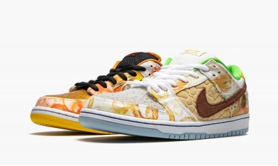NIKE SB DUNK LOW Street Hawker