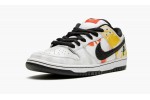 NIKE SB DUNK LOW Tie-Dye Rayguns 2019 - White