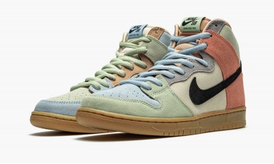 NIKE SB DUNK HIGH Spectrum