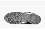NIKE SB DUNK LOW OG QS Supreme - Jewel Swoosh Silver/Black