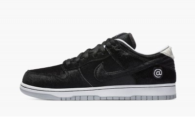 NIKE SB DUNK LOW Medicom Toy - BE@RBRICK