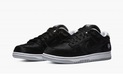 NIKE SB DUNK LOW Medicom Toy - BE@RBRICK
