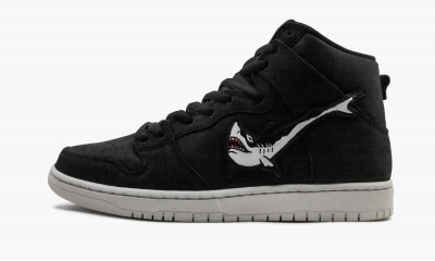 NIKE SB DUNK HIGH Oski Shark