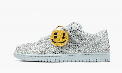 NIKE DUNK LOW Cactus Plant Flea Market - Swarovski Crystals