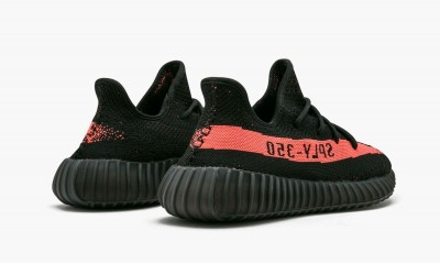 ADIDAS YEEZY
YEEZY BOOST 350 V2