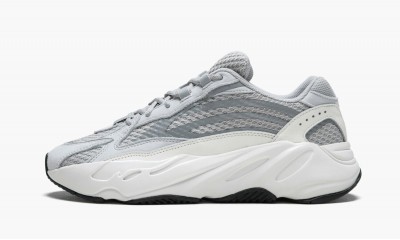 ADIDAS YEEZY
YEEZY BOOST 700 V2
Static