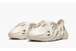 ADIDAS YEEZY
YEEZY FOAM RUNNER
Ararat