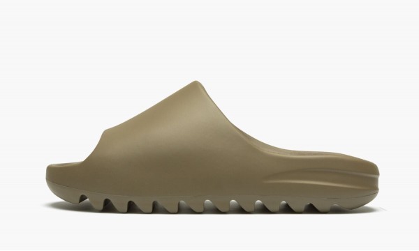 ADIDAS YEEZY
YEEZY SLIDE
Earth Brown