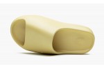 ADIDAS YEEZY
YEEZY SLIDE
Desert Sand
