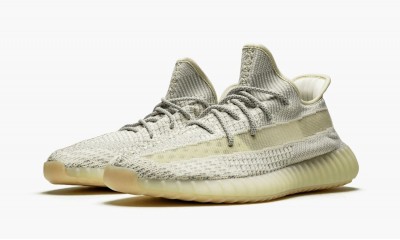 ADIDAS YEEZY
YEEZY BOOST 350 V2 REFLECTIVE
Lundmark