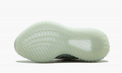 ADIDAS YEEZY
YEEZY BOOST 350 V2
Blue Tint