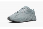 ADIDAS YEEZY
YEEZY BOOST 700 V2
Hospital Blue