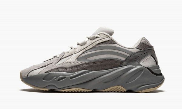 ADIDAS YEEZY
YEEZY BOOST 700 V2
Tephra