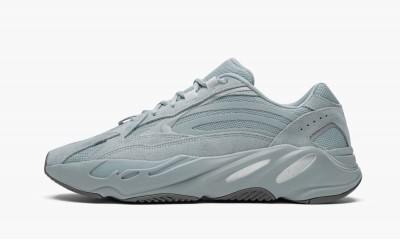 ADIDAS YEEZY
YEEZY BOOST 700 V2
Hospital Blue