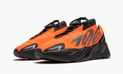 ADIDAS YEEZY
YEEZY BOOST 700 MNVN
Orange