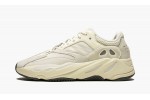 ADIDAS YEEZY
YEEZY BOOST 700
Analog