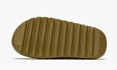 ADIDAS YEEZY
YEEZY SLIDE
Core