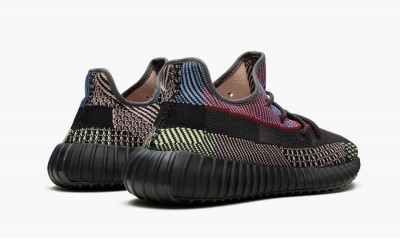ADIDAS YEEZY
YEEZY BOOST 350 V2
Yecheil