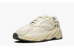 ADIDAS YEEZY
YEEZY BOOST 700
Analog