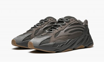ADIDAS YEEZY
YEEZY BOOST 700 V2
Geode