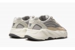 ADIDAS YEEZY
YEEZY BOOST 700 V2
Cream