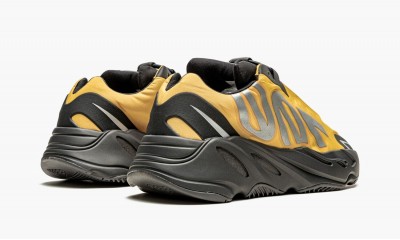 ADIDAS YEEZY
YEEZY 700 MNVN
Honey Flux