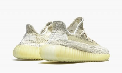 ADIDAS YEEZY
YEEZY BOOST 350 V2
Natural