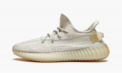 ADIDAS YEEZY
YEEZY BOOST 350 V2
Light