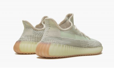 ADIDAS YEEZY
YEEZY BOOST 350 V2
Citrin