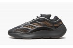 ADIDAS YEEZY
YEEZY 700 V3
Clay Brown