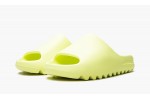 ADIDAS YEEZY
YEEZY SLIDE
Glow