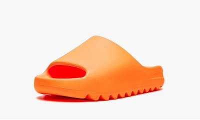 ADIDAS YEEZY
YEEZY ENFLAME ORANGE SLIDES