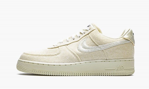 NIKE
AIR FORCE 1 LOW
Stussy - Fossil