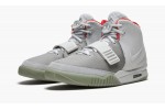 NIKE
AIR YEEZY 2 NRG
Pure Platinum