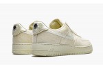 NIKE
AIR FORCE 1 LOW
Stussy - Fossil