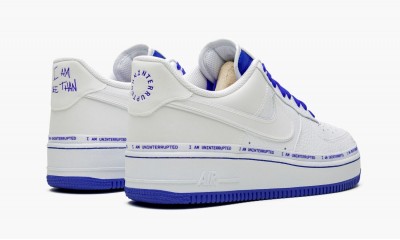 NIKE
AIR FORCE 1 '07 MTAA QS
Uninterrupted More Than An Athlete