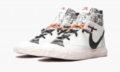 NIKE
BLAZER MID
READYMADE - White